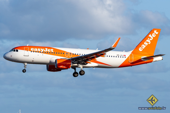 Airbus A320-214