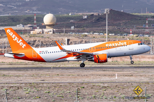 Airbus A320-214