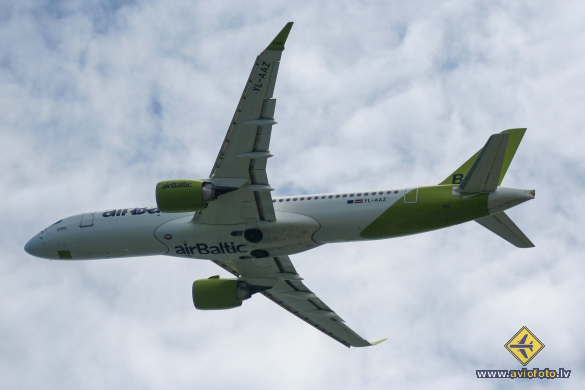 Airbus A220-300