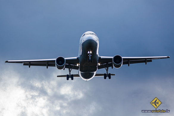 Airbus A320-214