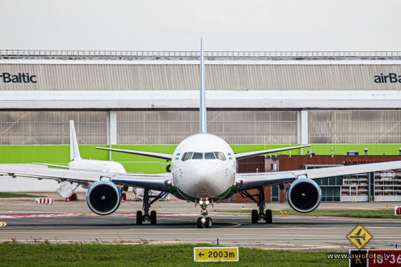 Boeing 767-33P/ER