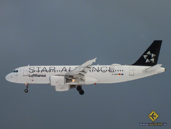 Airbus A320-214