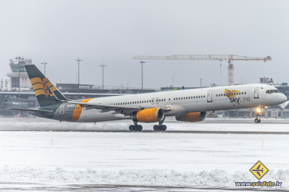 Boeing 757-330