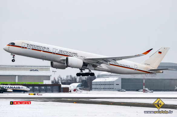 Airbus A350-941ACJ