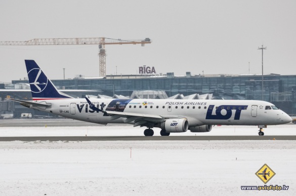 Embraer 195LR (ERJ-190-200LR)