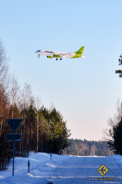 Airbus A220-300