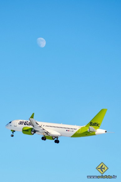 Airbus A220-300