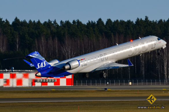 Bombardier CRJ-900LR (CL-600-2D24)
