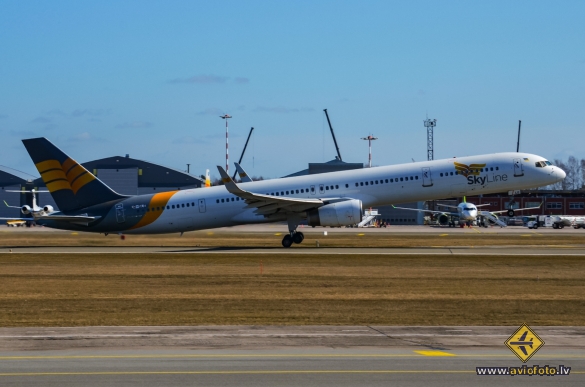 Boeing 757-330