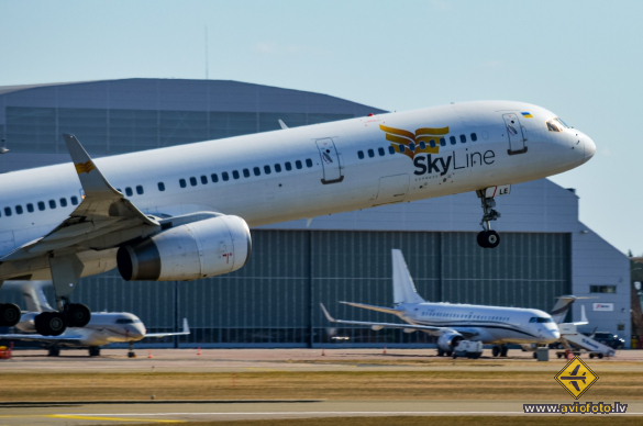 Boeing 757-330
