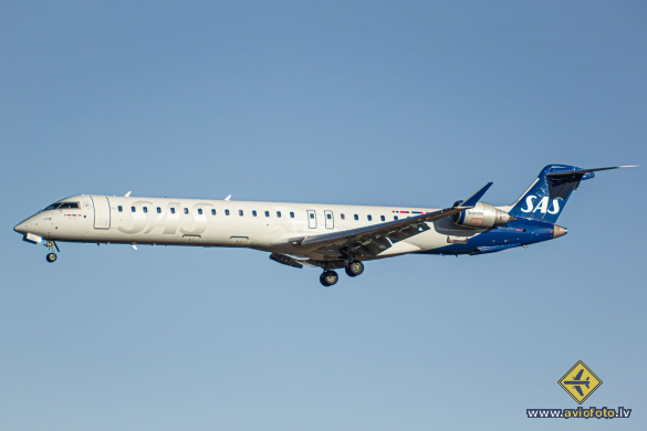 Bombardier CRJ-900LR (CL-600-2D24)