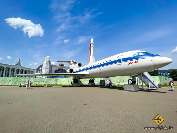 Yakovlev Yak-42