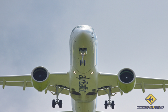 Airbus A220-300