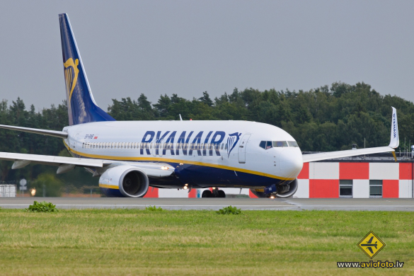 Boeing 737-8AS