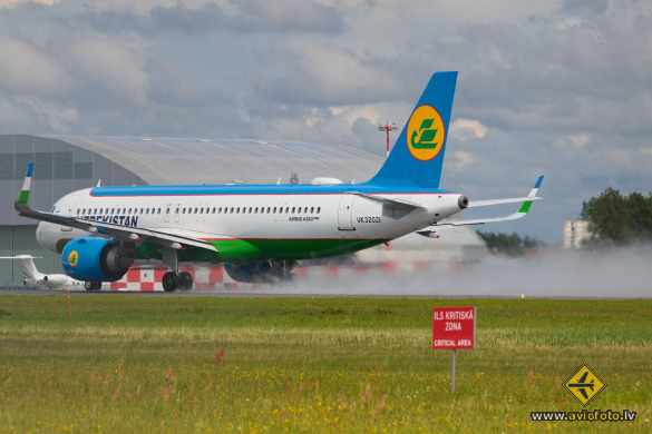 Airbus A320-251N