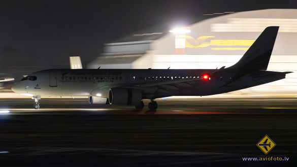 Airbus A220-300