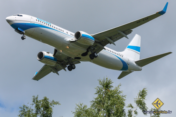 Boeing 737-8AS