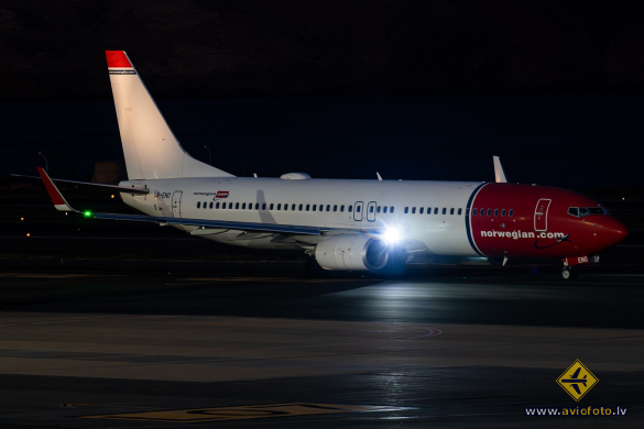 Boeing 737-8JP
