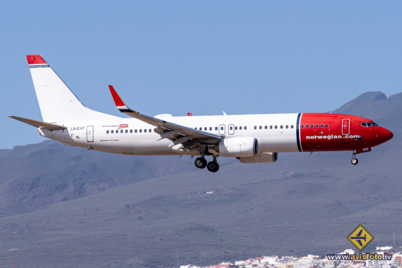 Boeing 737-8JP