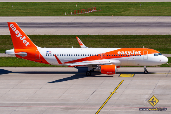 Airbus A320-214