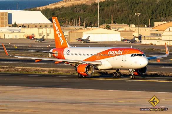 Airbus A320-214