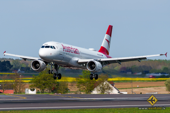 Airbus A320-214