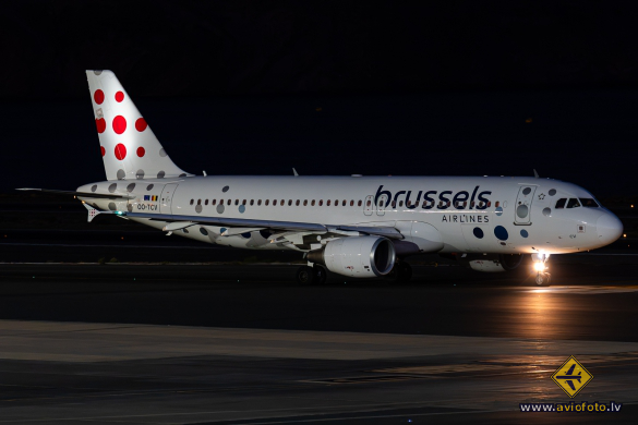 Airbus A320-214