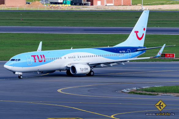 Boeing 737-86J