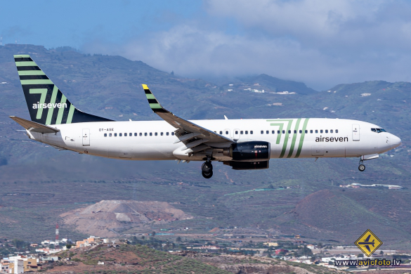 Boeing 737-8FH