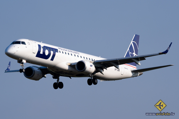 Embraer 195LR (ERJ-190-200LR)