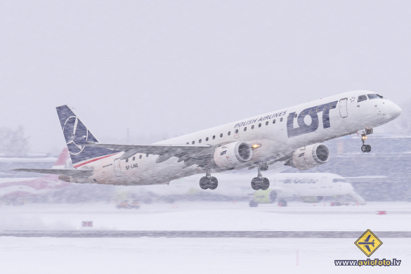 Embraer 195AR (ERJ-190-200IGW)