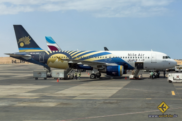 Airbus A320-214