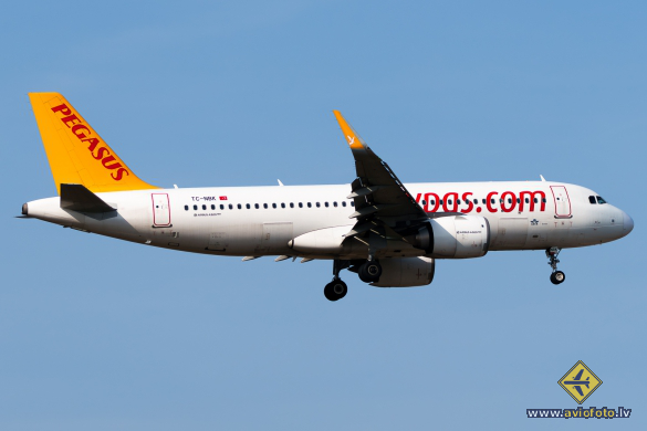 Airbus A320-251N