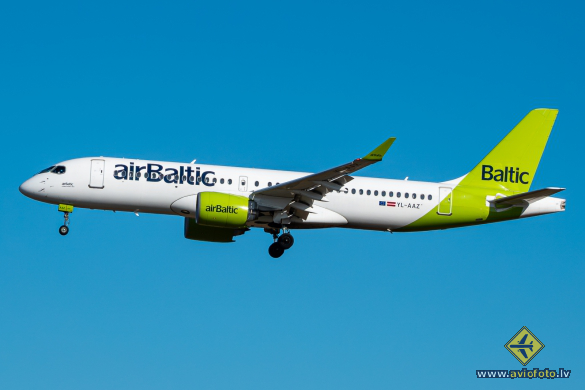 Airbus A220-300