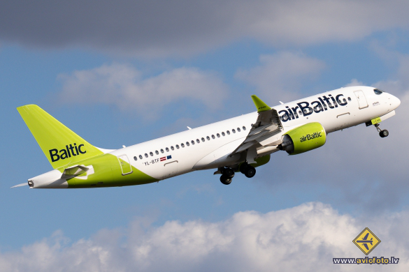 Airbus A220-300
