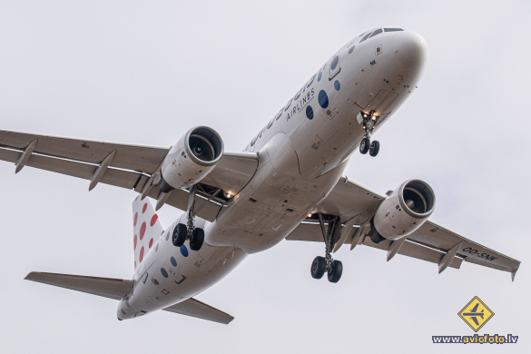 Airbus A320-214