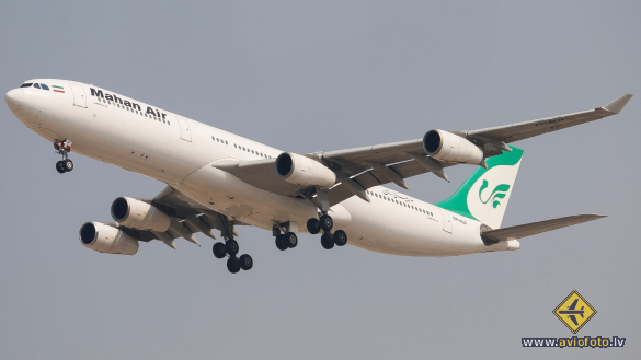 Airbus A340-313