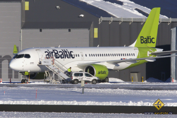 Airbus A220-300