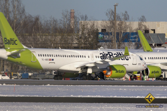 Airbus A220-300