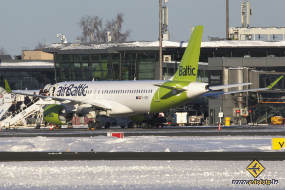 Airbus A220-300