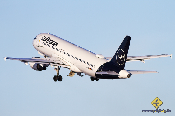 Airbus A320-211