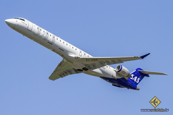 Bombardier CRJ-900LR (CL-600-2D24)