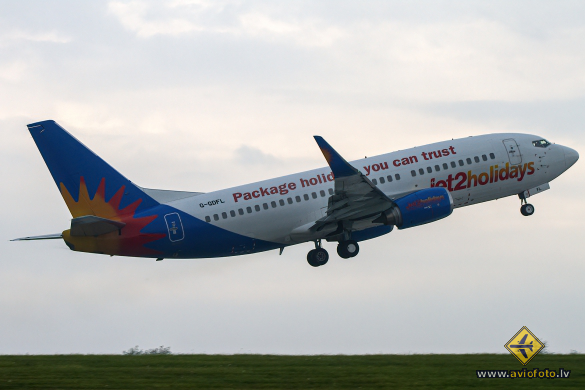 Boeing 737-36N