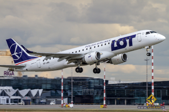 Embraer 190STD (ERJ-190-100STD)