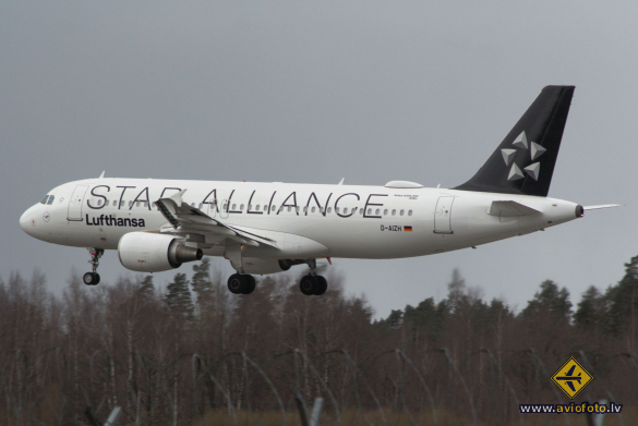 Airbus A320-214