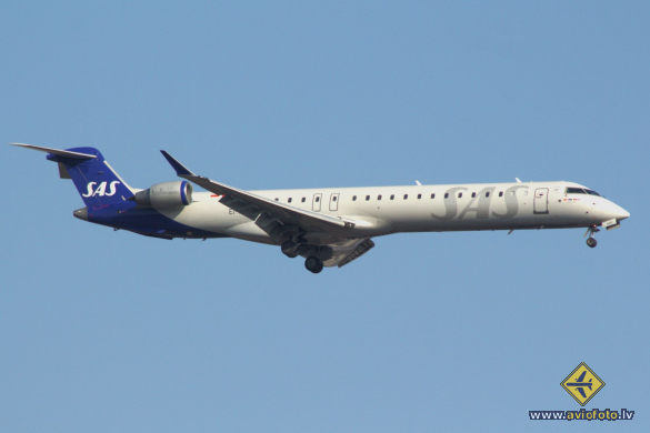 Bombardier CRJ-900LR (CL-600-2D24)