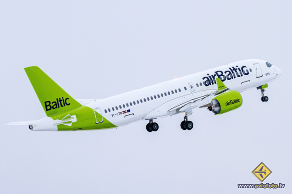 Airbus A220-300