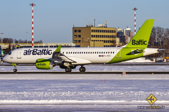 Airbus A220-300