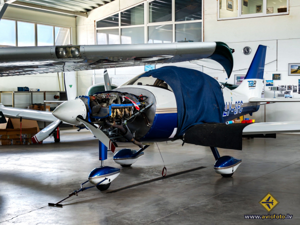 Lancair LC40-550FG Columbia 300