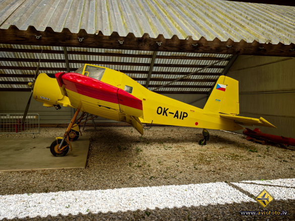 Zlin Z-37 Cmelak
